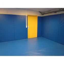 CUSTOM-MADE FOAM WALL PROTECTION PAD WITH TARPAULIN COVER -DIMASPORT