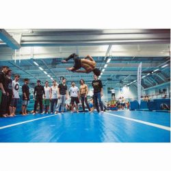 Inflatable acrobatic floor
